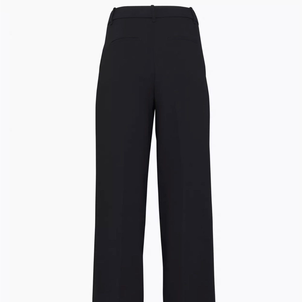 Aritzia Effortless Pant